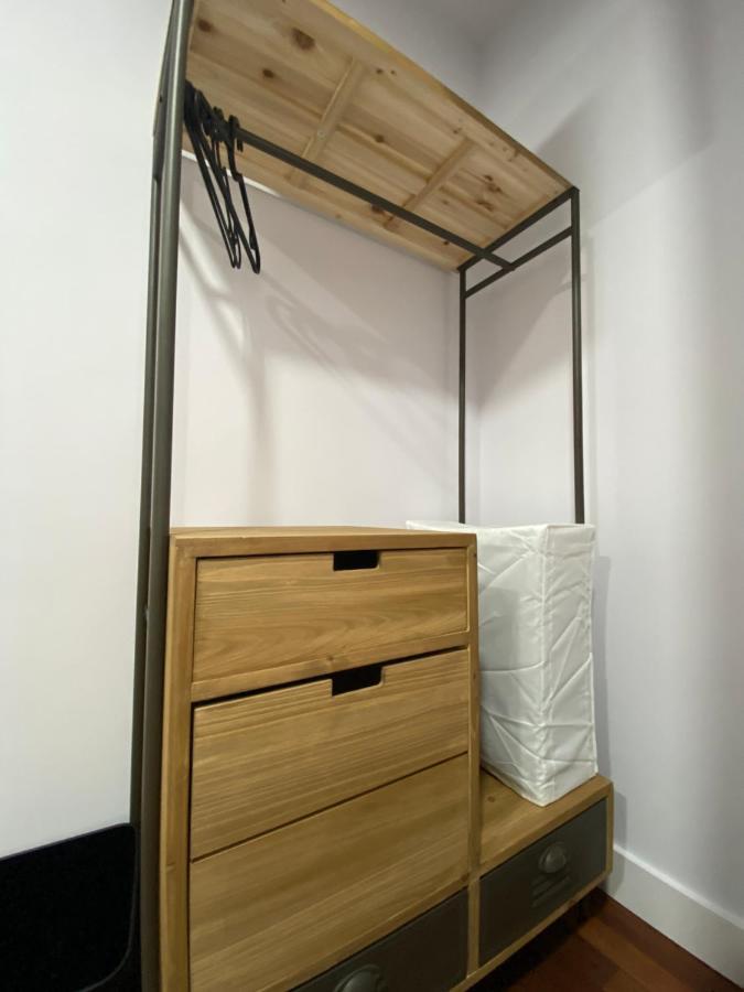 Casual Mardones Hotell Bilbao Eksteriør bilde A bedroom in a microhome