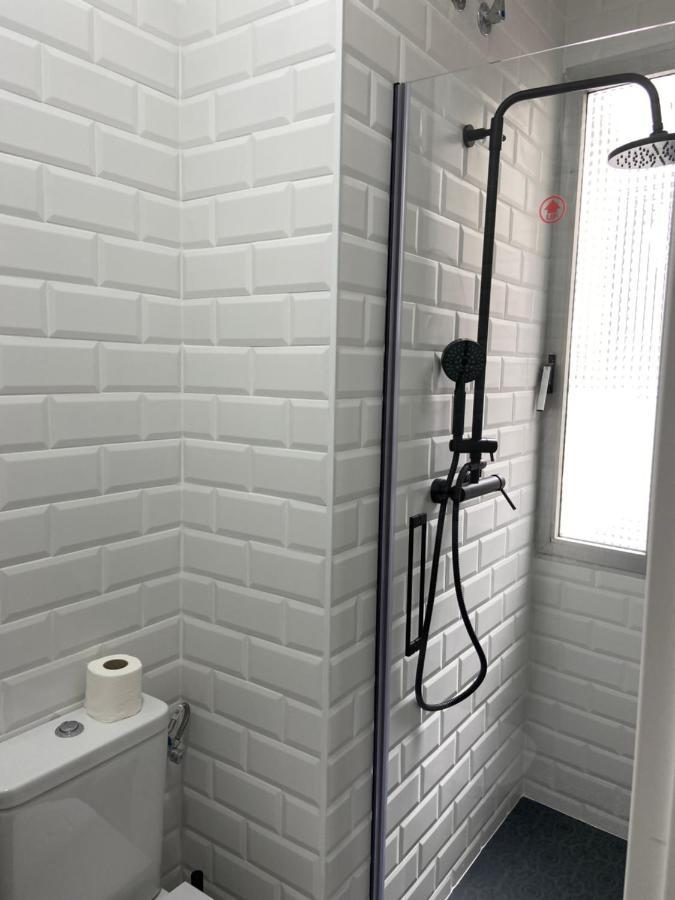 Casual Mardones Hotell Bilbao Eksteriør bilde A shower