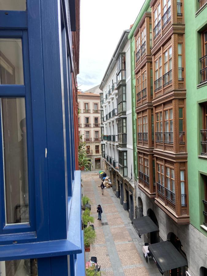 Casual Mardones Hotell Bilbao Eksteriør bilde A street in the old town of San Sebastián